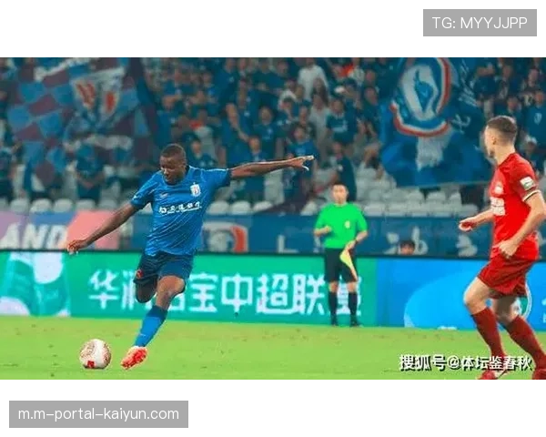 中央海岸水手身体对抗占优 申花中场出球受到持续限制 中央海岸水手身体对抗占优 申花中场出球受到持续限制